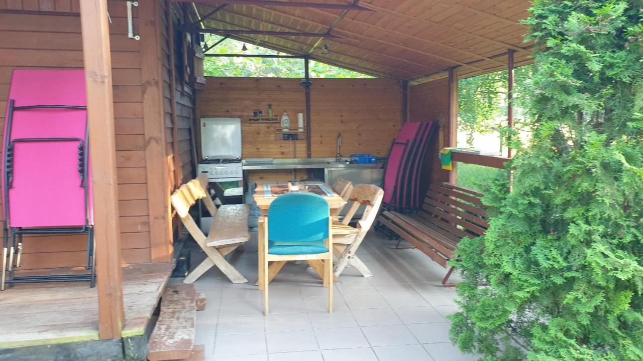 Domki Na Jeziorem Wilczynskim: Lakeside Cottages with A/C Zygmuntowo  Exterior photo